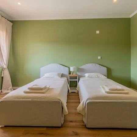 Villa Vivenda Verivitor - Saltwater Pool, Garden, Bbq & Tennis Court Sesimbra